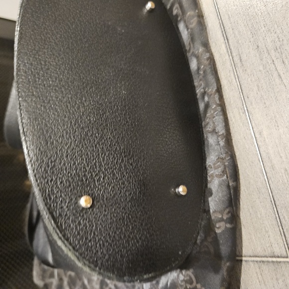 Gucci bucket bag medium size. With zip compartment. - Picture 7 of 8